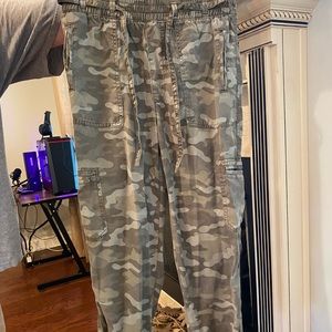 American Eagle camo joggers.